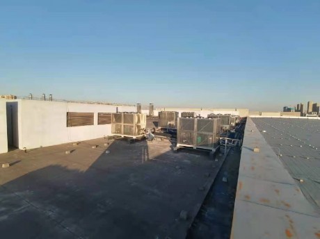 變頻冷水機組使用現(xiàn)場