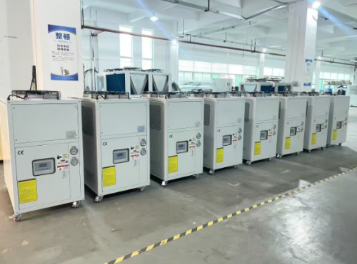 低溫冷水機組與傳統(tǒng)制冷系統(tǒng)的對比分析